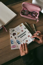 PREVENTA ÚLTIMAS UNIDADES Sticker Book