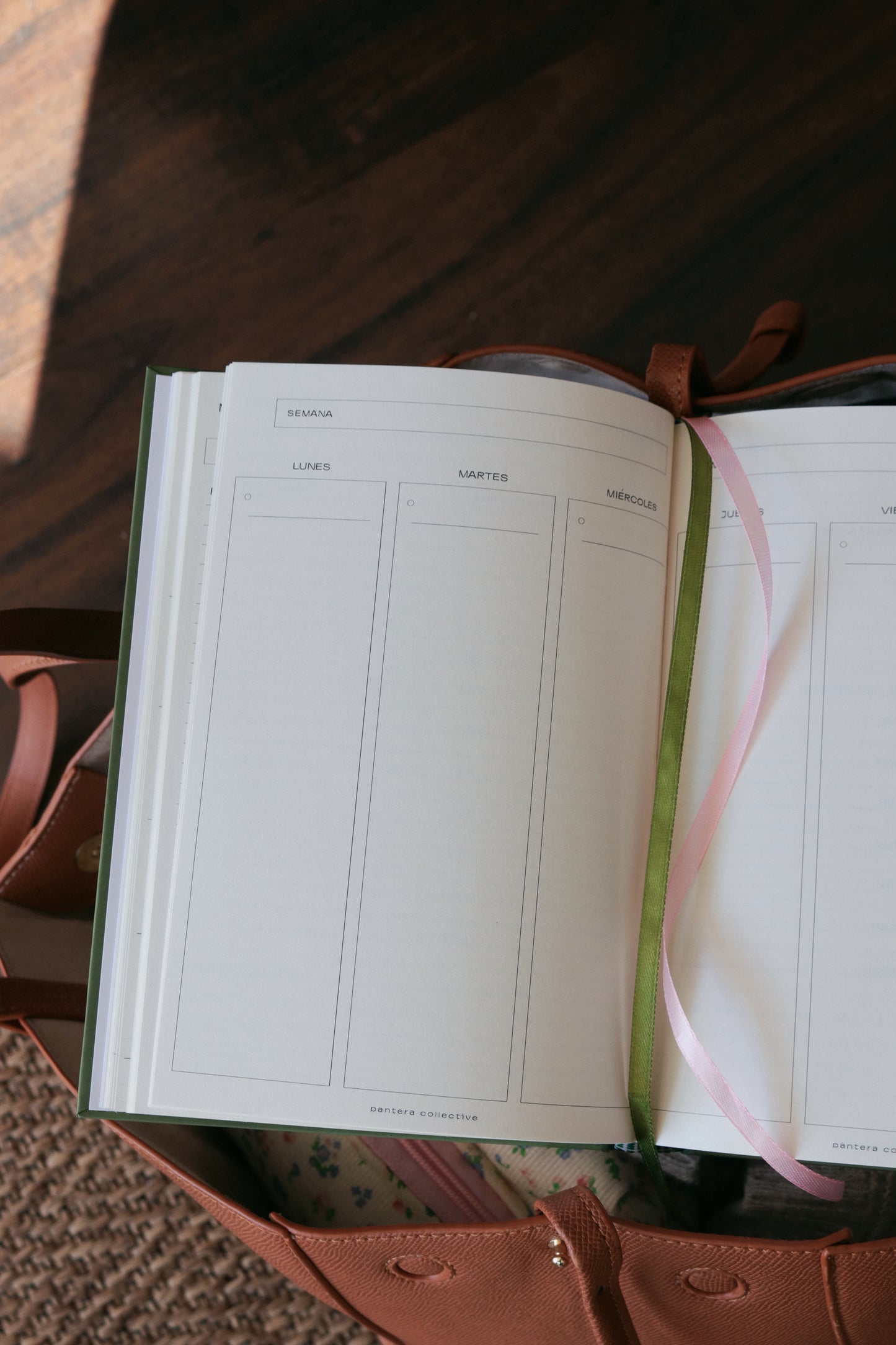 Weekly Planner Green Pink